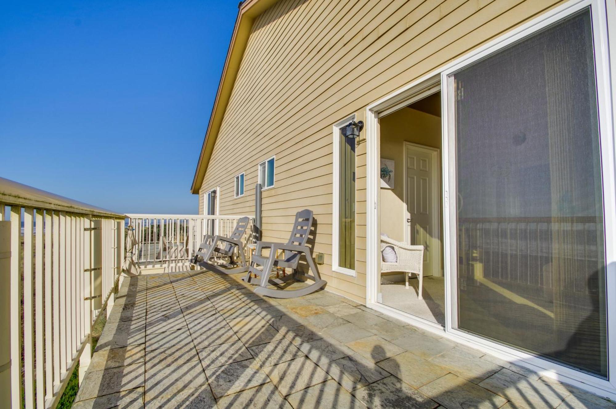 Quiet Waterfront Escape With Hot Tub And Beach Access! ゴールドビーチ エクステリア 写真